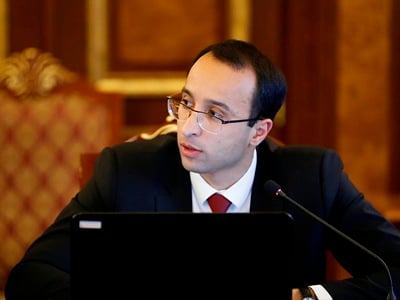 Наири Саркисян освобожден от должности помощника премьер-министра Армении