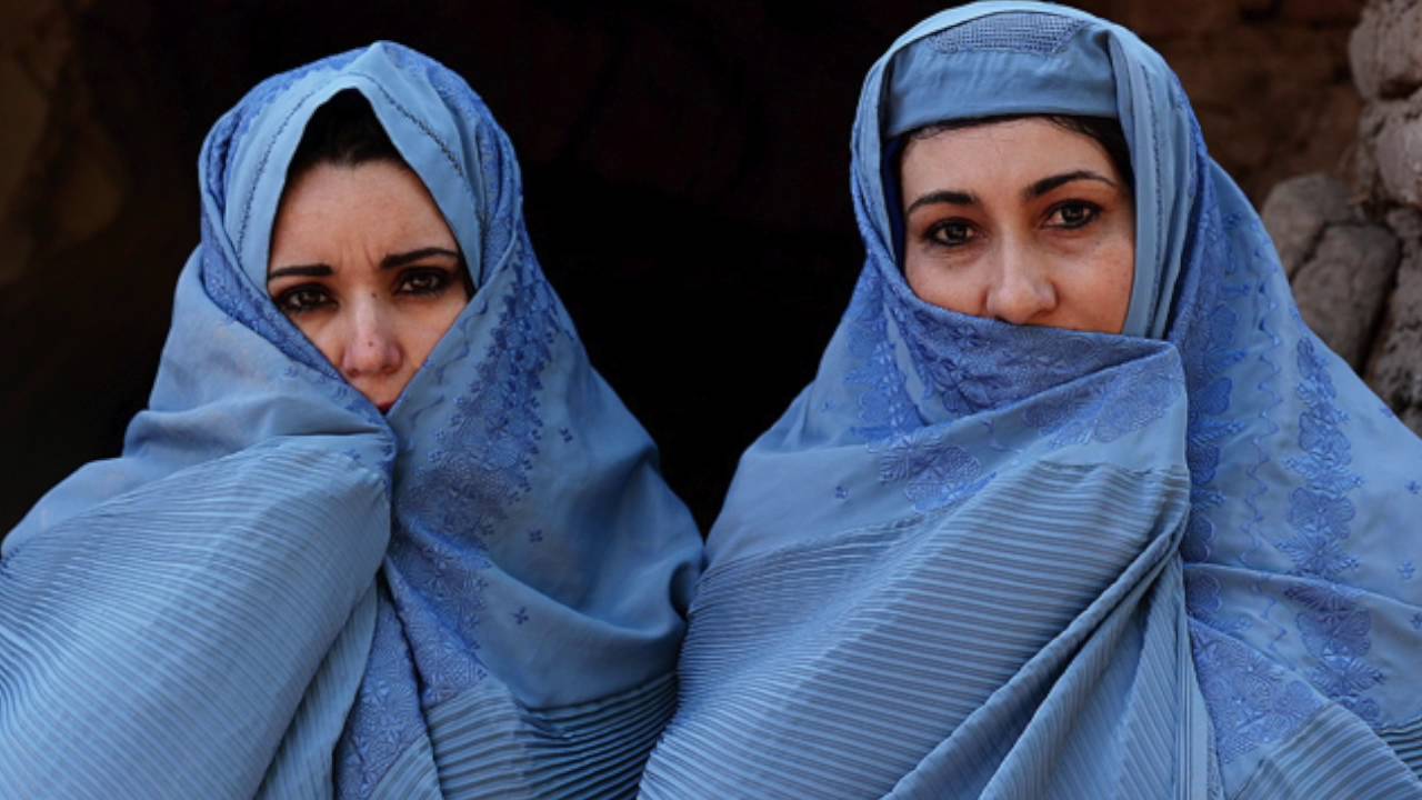 Талибы впервые назначили женщин на руководящие должности

