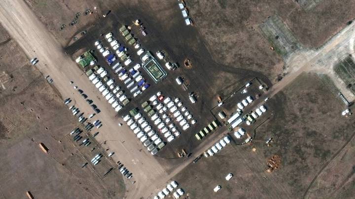 РФ разместила 550 палаток военных и сотни единиц техники вблизи Украины