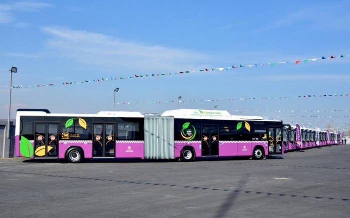 В Баку на маршрутные линии выведены 50 новых автобусов
