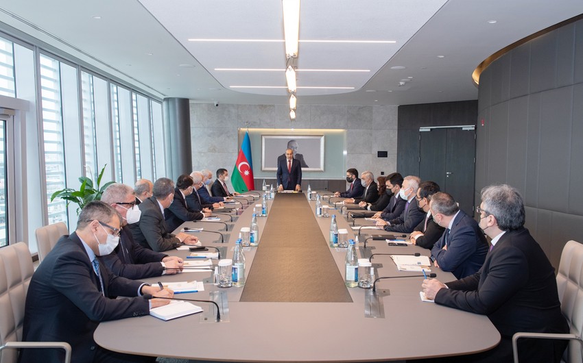 Заместители министра экономики Азербайджана представлены коллективу

