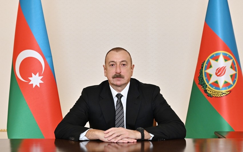 Ильхам Алиев и Мехрибан Алиева отправили венок на похороны Алибабы Мамедова
