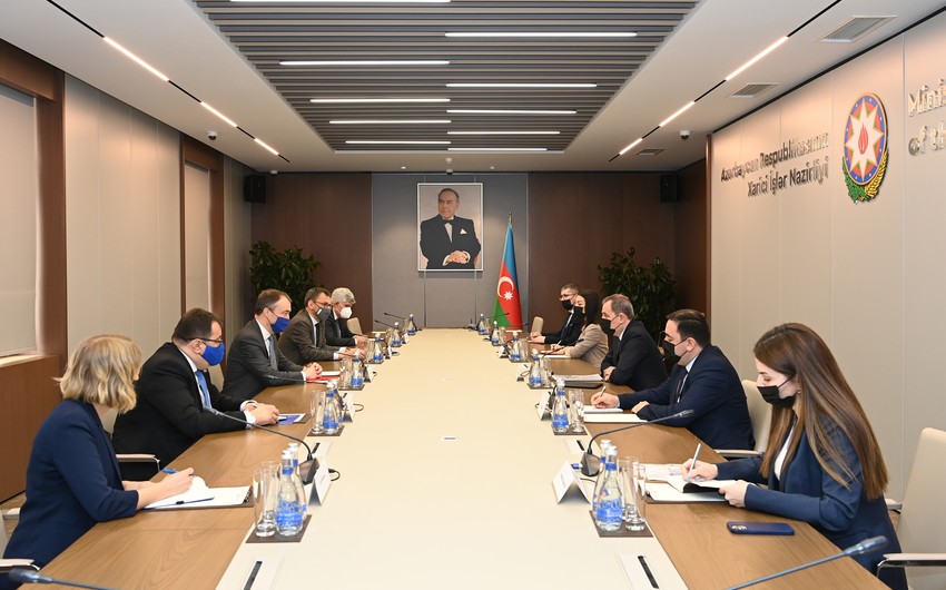 Глава МИД Азербайджана провел встречу со спецпредставителем ЕС