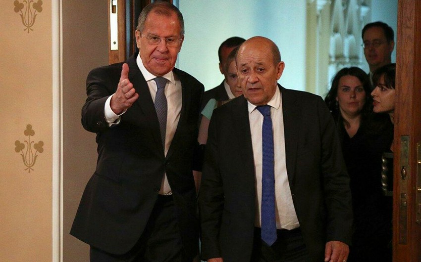 Главы МИД Франции и России обсудили ситуацию вокруг Украины