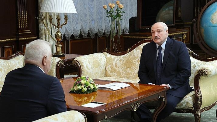 Лукашенко: Никто не планирует воевать против Украины