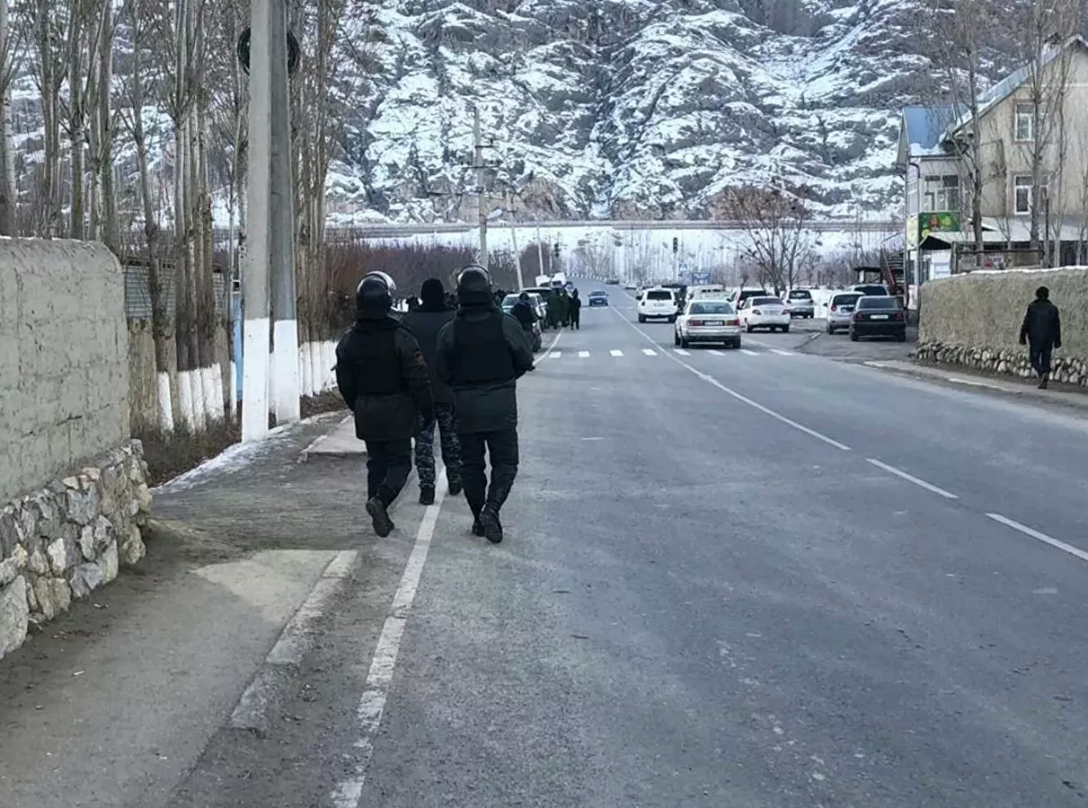 Пограничники Таджикистана и Киргизии устроили перестрелку на границе
