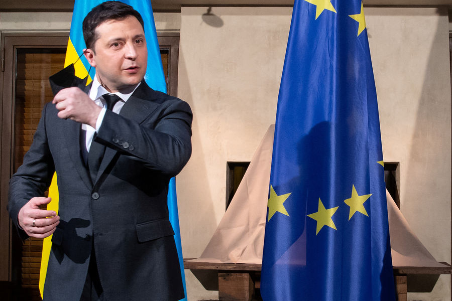 Офис Зеленского объявил, что заявка Украины на членство в ЕС принята
