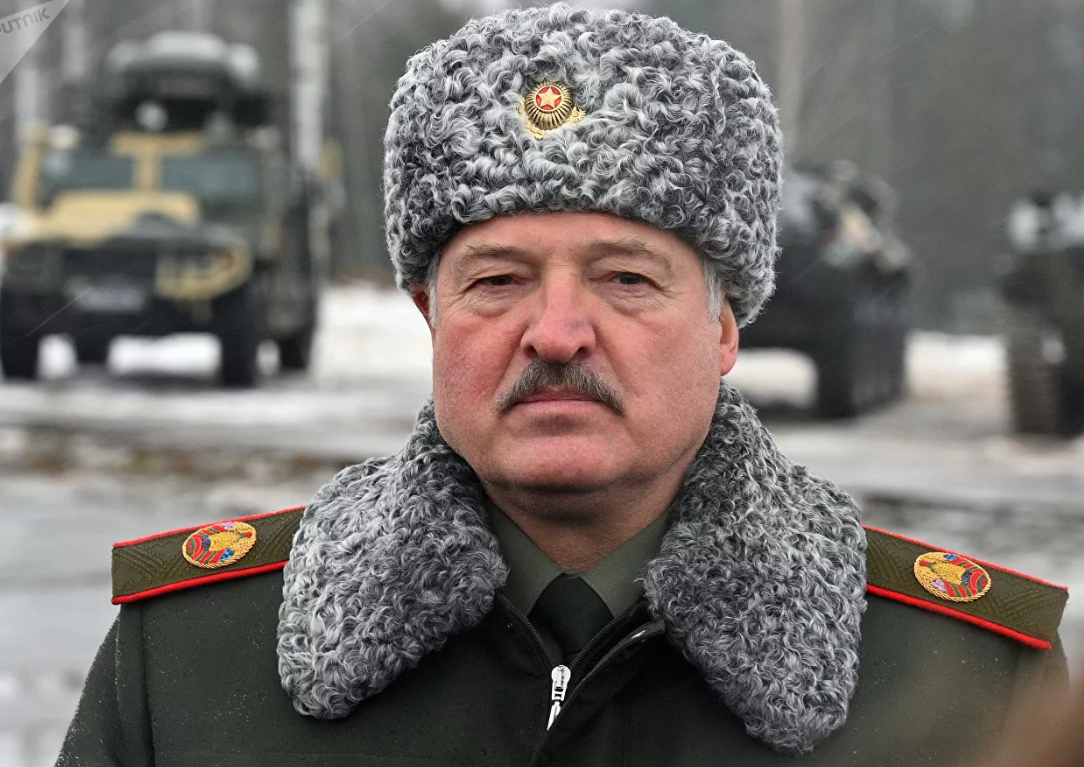 Лукашенко заявил о приведении в готовность средств ПВО
