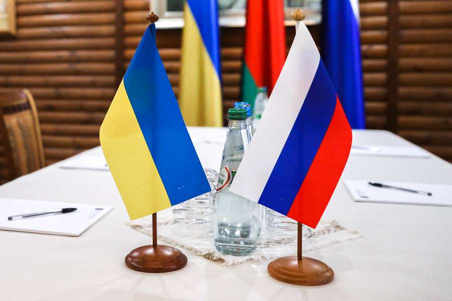 Начался четвертый раунд переговоров между Россией и Украиной
