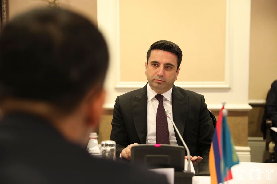 Армянский спикер: Новое предложение Азербайджана по нормализации отношений приемлемо
