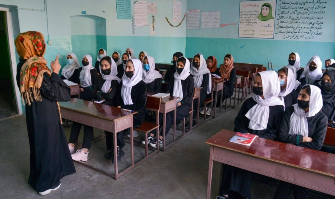 Правительство «Талибана» закрыло школы для афганских девочек 
