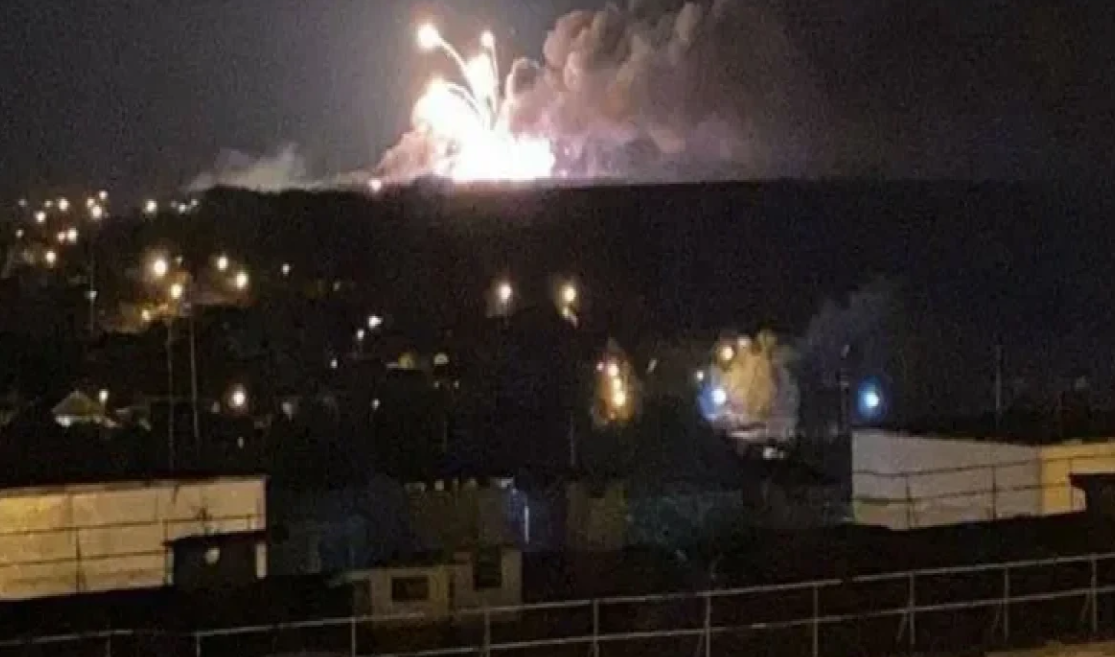 В России 4 человека ранены при попадании снаряда в военный городок 
