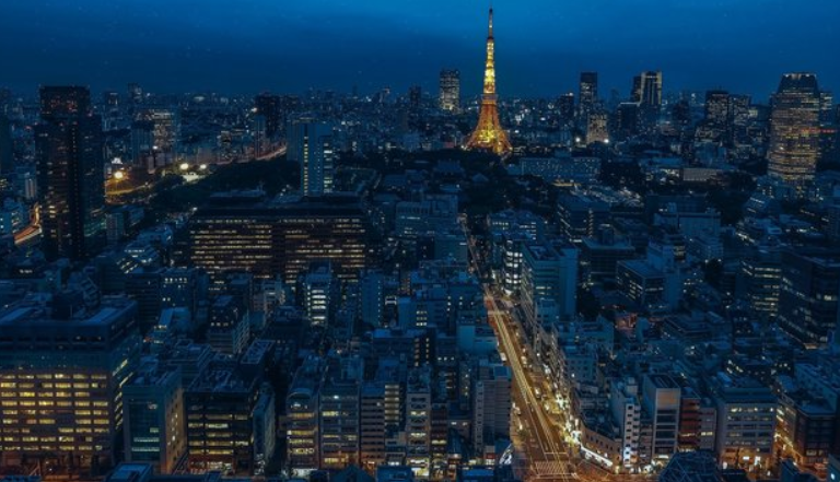 В здание МИД Японии врезался мужчина, пожелавший передать ведомству секретную информацию
