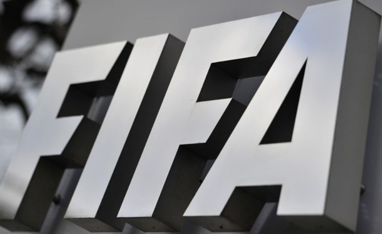 ФИФА не собирается исключать Россию
