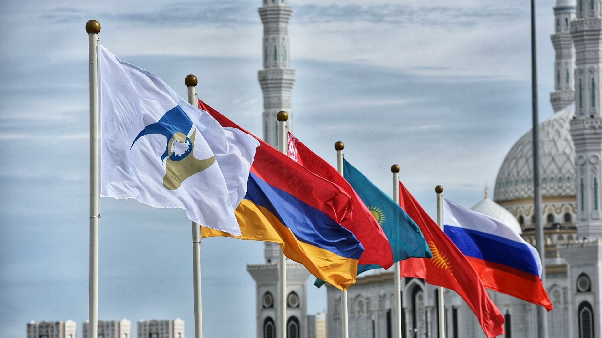 Стоит ли Азербайджану и Узбекистану интегрироваться в ЕАЭС? 