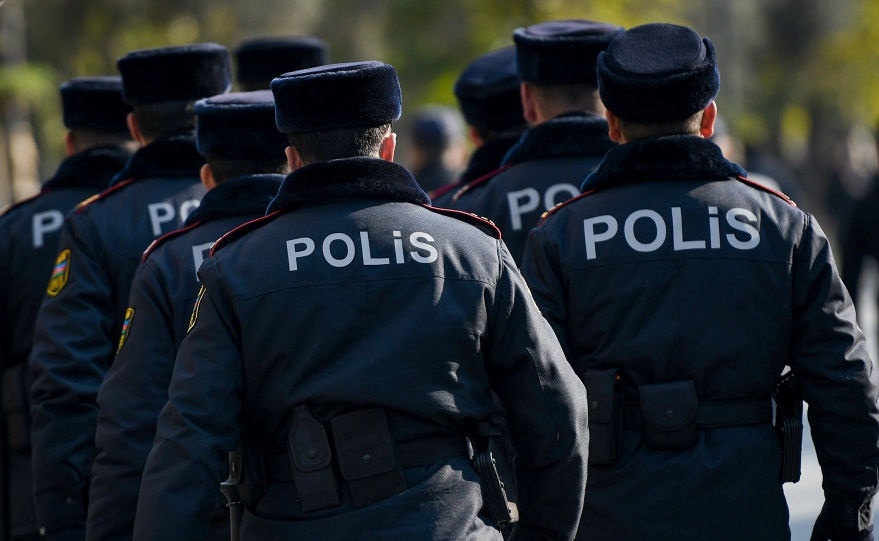 В Азербайджане 21 полицейский освобожден от должности 
