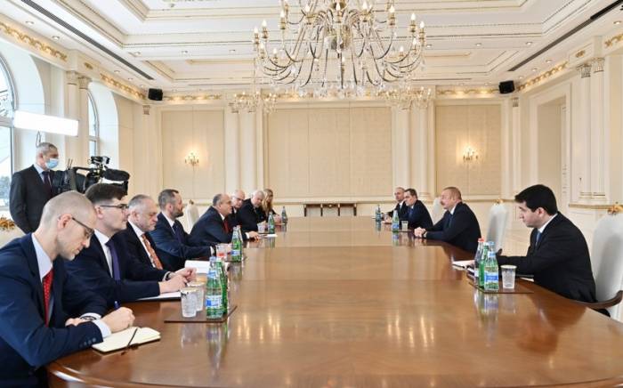 Президент Ильхам Алиев принял делегацию во главе с действующим председателем ОБСЕ
