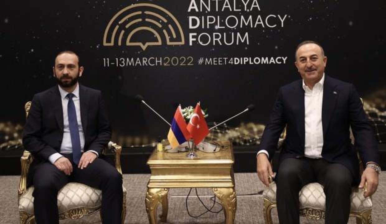 Глава МИД Армении: Наши контакты с Турцией продолжатся
