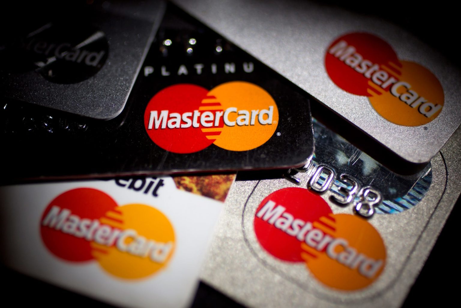 Карты Mastercard многих российских банков прекратили работу