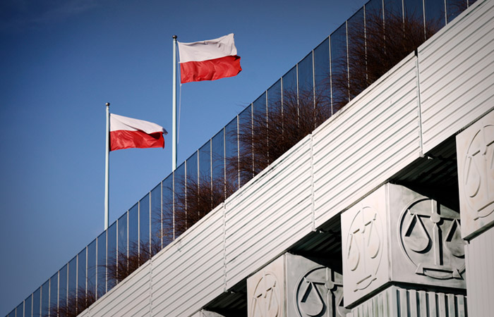 Польша намерена отказаться от российских нефти, газа и угля до конца года