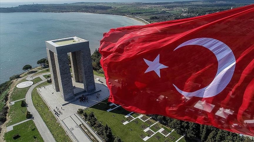 В Турции чтят память героев битвы при Чанаккале

