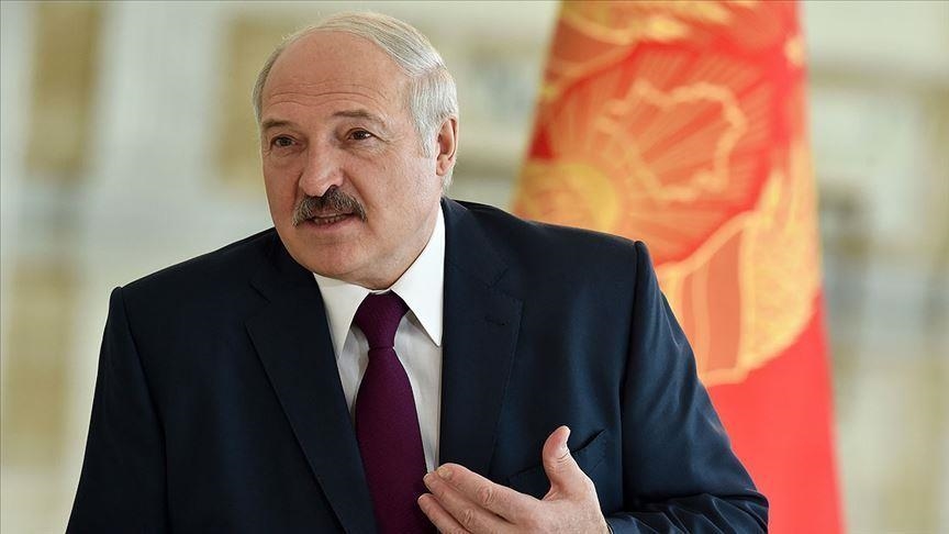 Лукашенко пришел пешком на саммит ЕАЭС из-за заглохшего Mercedes
