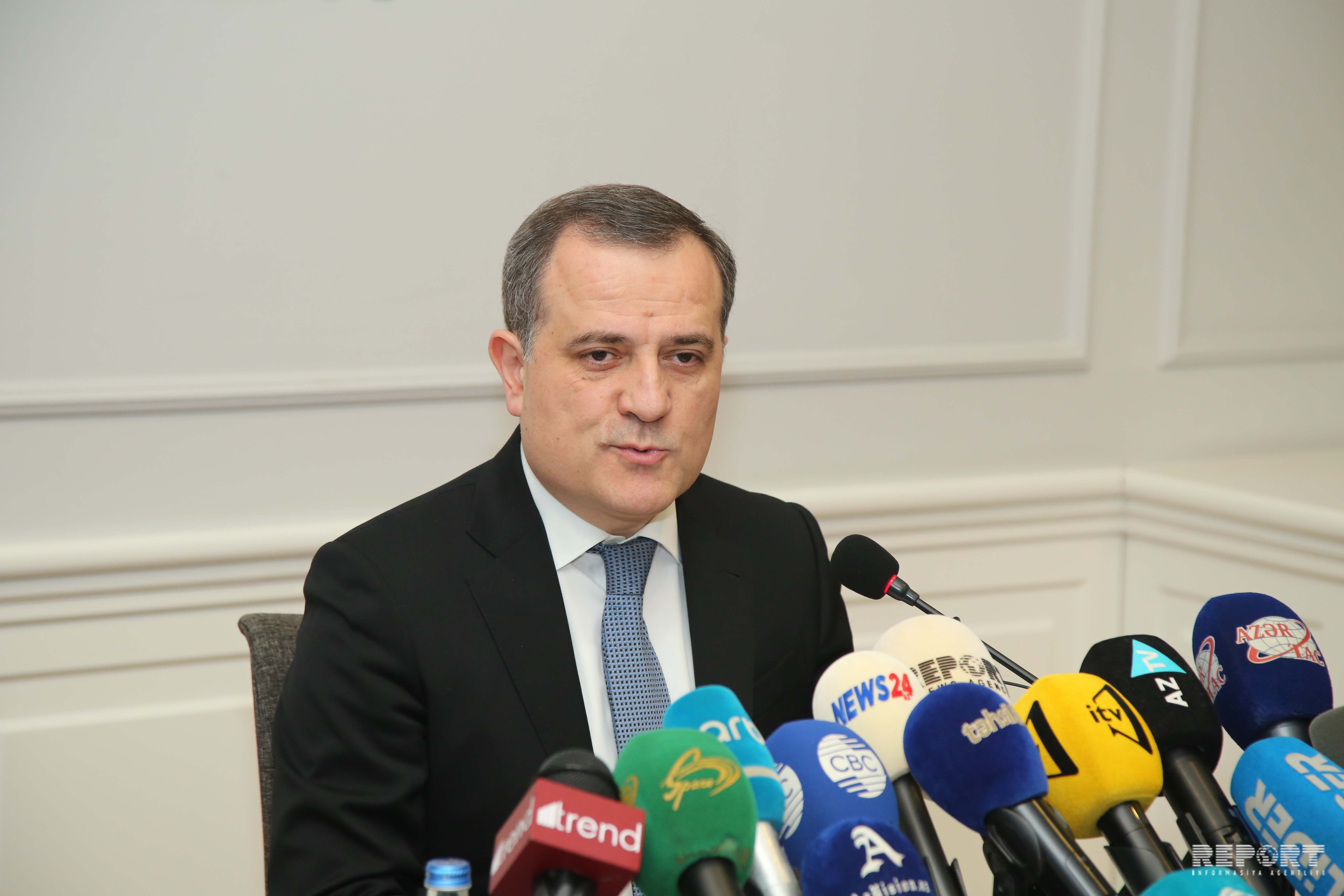 Байрамов: Мы слышим положительные мессиджи из Армении касательно мирного соглашения
