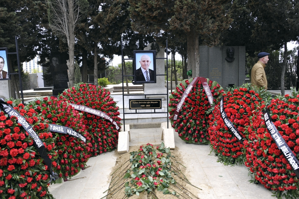 Академик Теймур Буньядов похоронен на II Аллее почетного захоронения