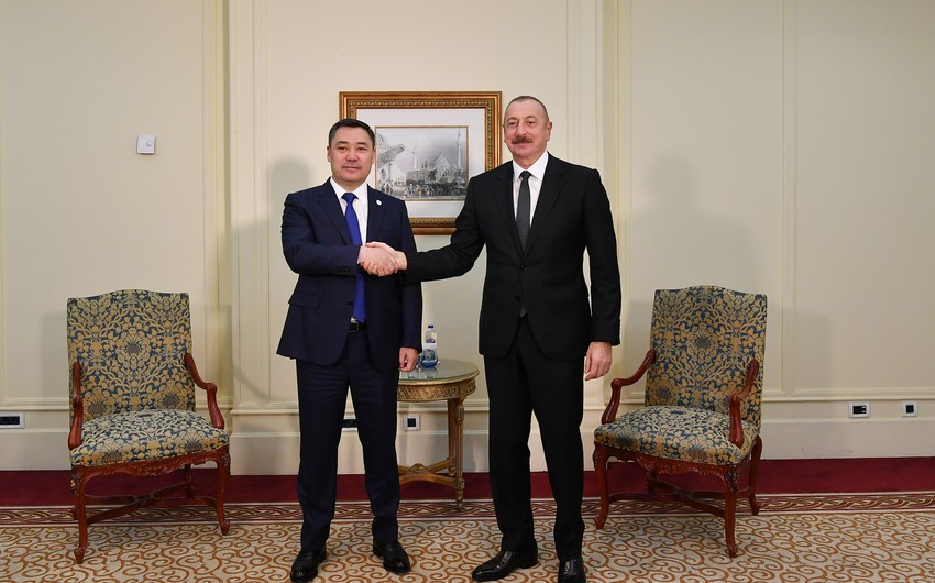 Состоялась официальная церемония встречи президента Кыргызстана
