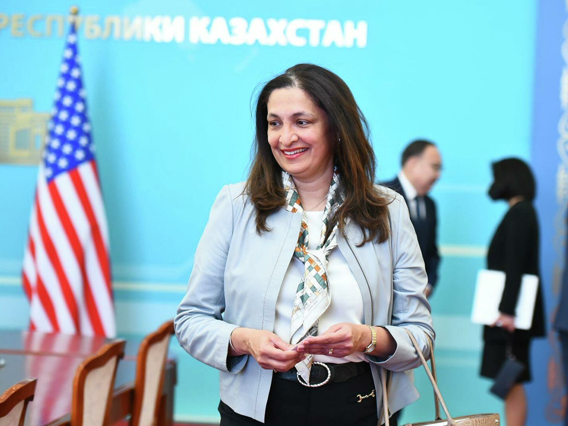 Замгоссекретаря США приехала в Кыргызстан, чтобы выяснить, насколько Бишкек подконтролен Кремлю - ЭКСКЛЮЗИВ