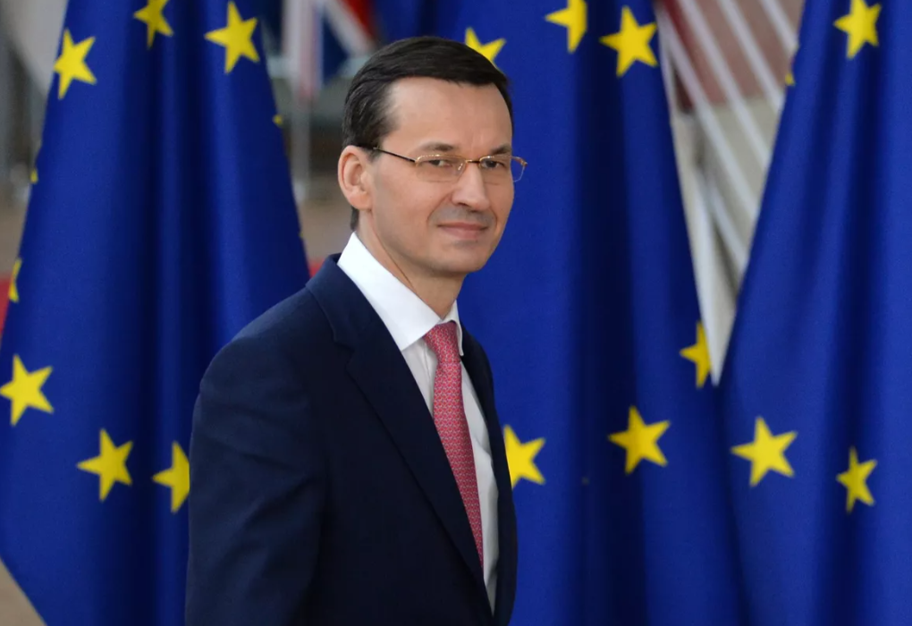 Премьер Польши предложил не выдавать россиянам шенгенские визы
