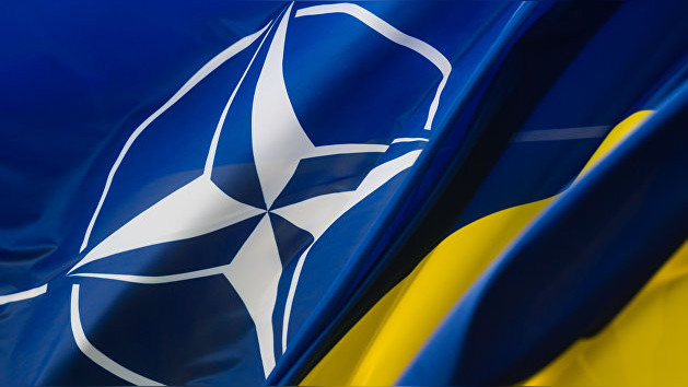 Украина отказалась убирать из конституции пункт о вступлении в НАТО
