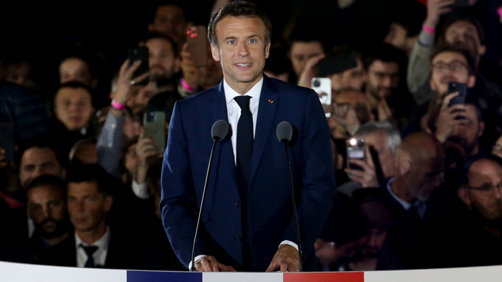 МВД Франции: Макрон официально переизбран на пост президента
