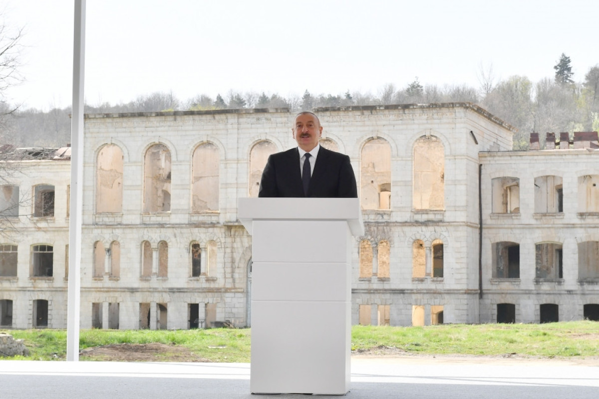 Президент Азербайджана: Кровь шехидов не осталась неотомщенной