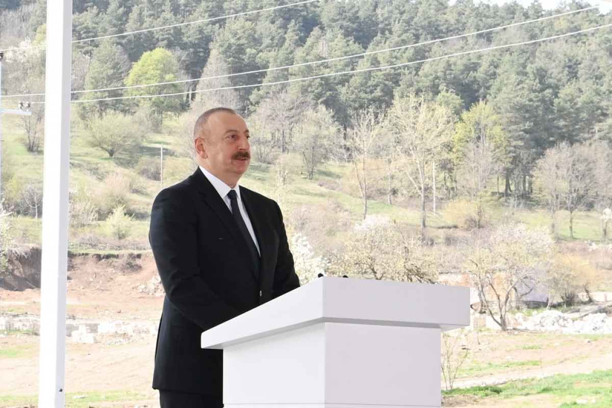 Президент Азербайджана: У Армении нет армии
