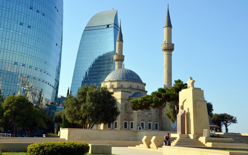 В Азербайджане женщины также смогут проводить религиозные обряды

