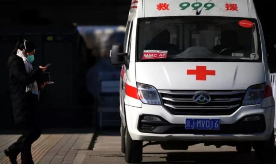В Китае почти 40 человек пропали без вести после обрушения здания

