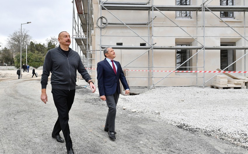 Президент ознакомился с капремонтом административного здания и строительством конференц-зала в Шуше