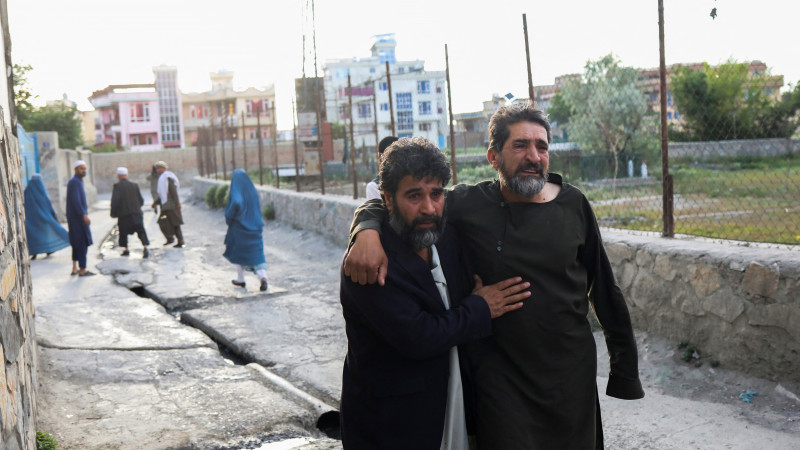 Свыше 50 человек погибли при взрыве в мечети Кабула - СМИ
