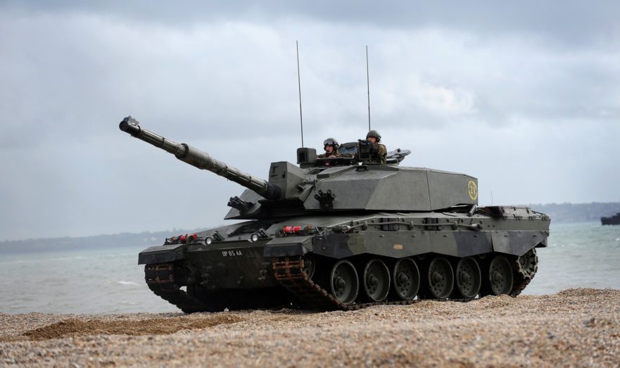 Джонсон: Великобритания рассматривает возможность отправки танков в Польшу