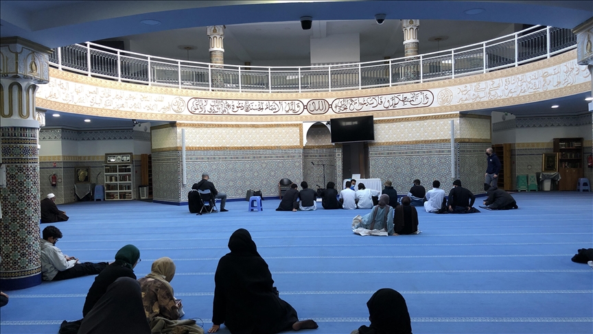 Во Франции вандалы осквернили две мечети
