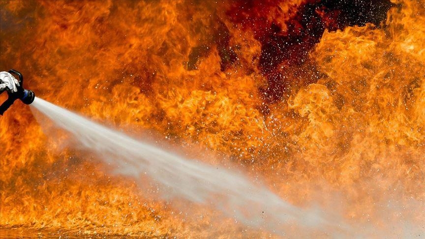 Причиной пожара на нефтебазе в Белгороде назвали авиаудар Украины
