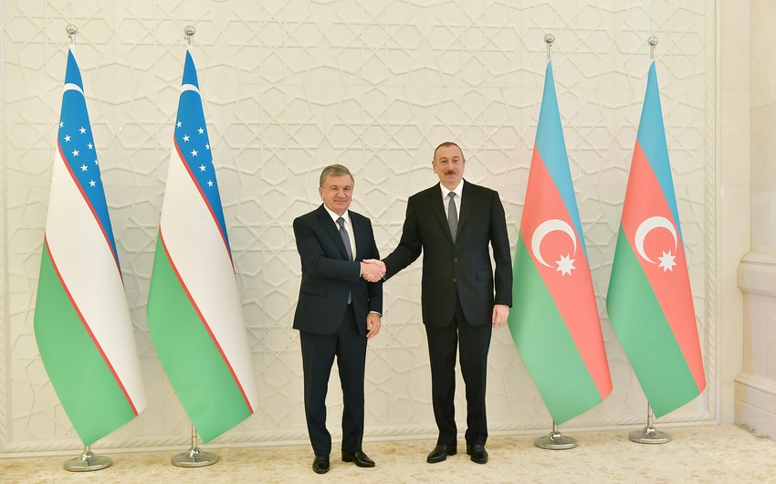 Шавкат Мирзиеев поздравил президента Азербайджана Ильхама Алиева