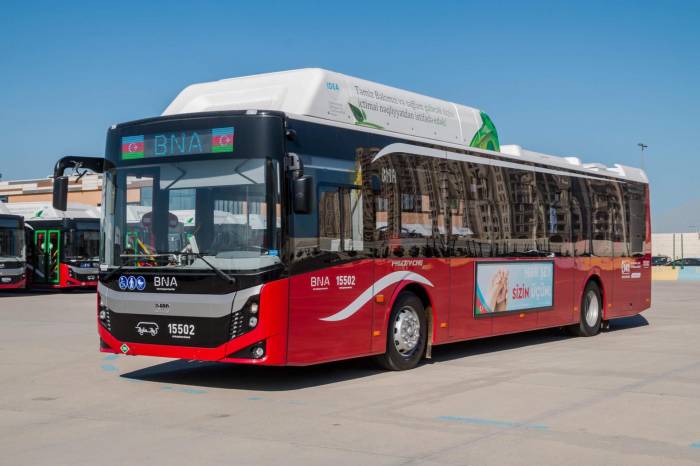 В Баку наблюдаются задержки в движении автобусов

