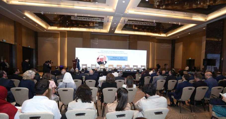 В Баку проходит международная конференция "Мультикультурный взгляд на приоритетные глобальные проблемы"
