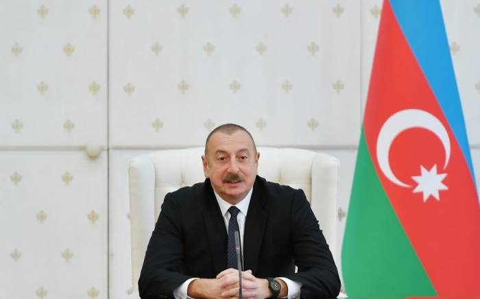 Президент Чехии поздравил Ильхама Алиева
