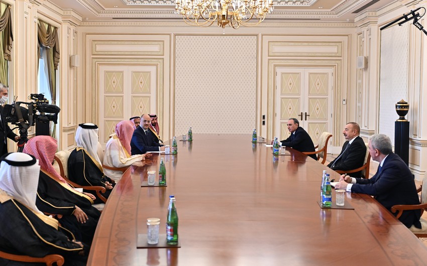 Ильхам Алиев принял делегацию во главе с Генпрокурором Саудовской Аравии
