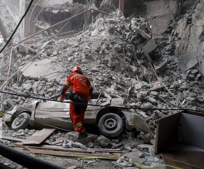 Число жертв обрушения здания в Иране достигло 36
