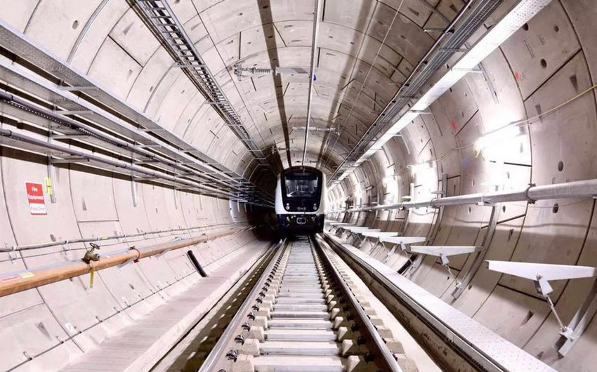 В Лондоне в честь 70-летнего юбилея Елизаветы II открылась новая ветка метро