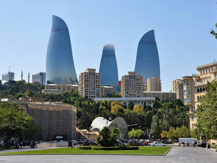 В Баку ожидается 31, в районах - 33 градуса тепла
